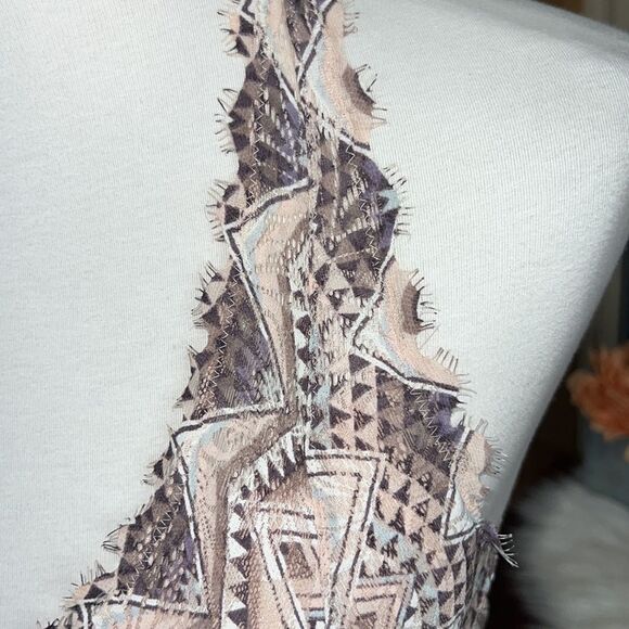 Victoria's Secret PINK Lace unlined halter bralette - Picture 4 of 11